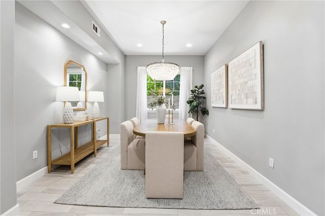 17491 Oakbluffs Lane, Huntington Beach, CA 92649