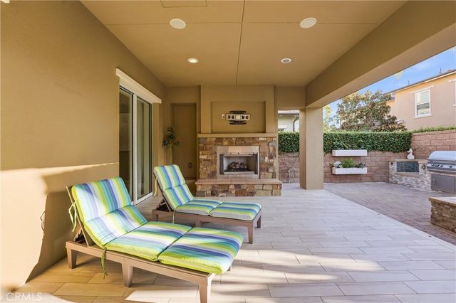 17491 Oakbluffs Lane, Huntington Beach, CA 92649