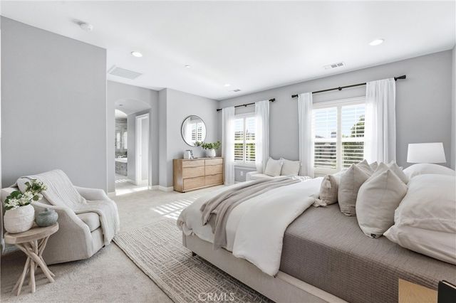 17491 Oakbluffs Lane, Huntington Beach, CA 92649