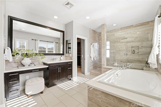17491 Oakbluffs Lane, Huntington Beach, CA 92649