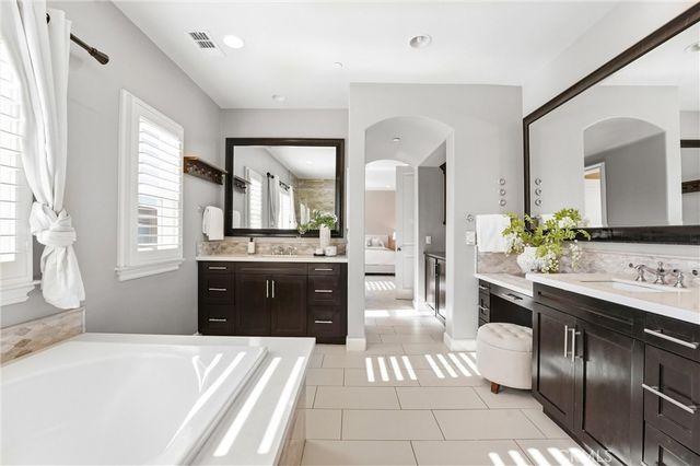 17491 Oakbluffs Lane, Huntington Beach, CA 92649