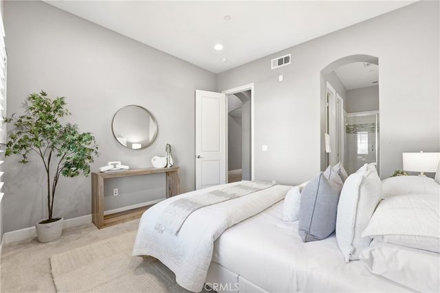 17491 Oakbluffs Lane, Huntington Beach, CA 92649