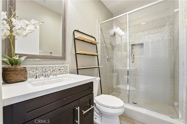 17491 Oakbluffs Lane, Huntington Beach, CA 92649