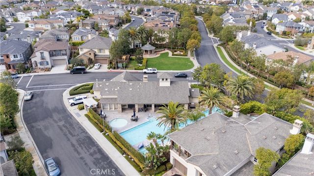 17491 Oakbluffs Lane, Huntington Beach, CA 92649