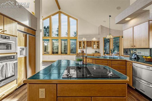 8315 Bluffview Way, Colorado Springs, CO 80919