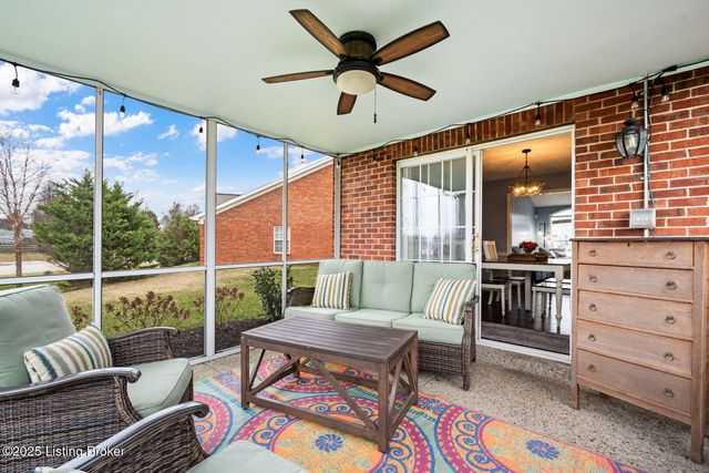 3400 Eastbrook Dr, La Grange, KY 40031