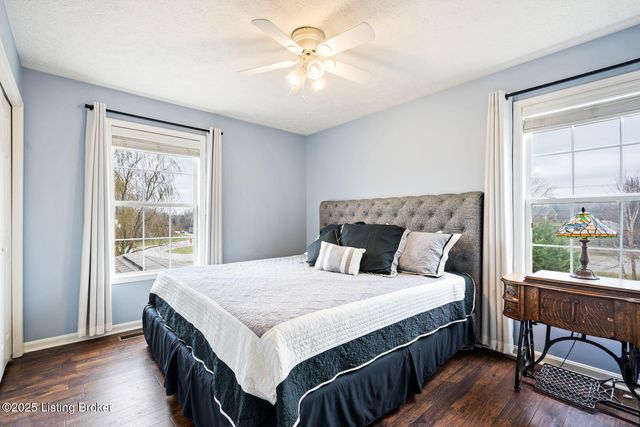 3400 Eastbrook Dr, La Grange, KY 40031