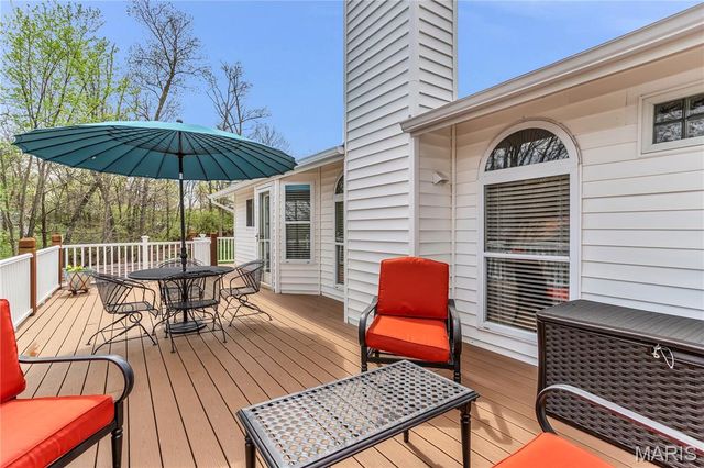 74 S Langfield Court, St Charles, MO 63304