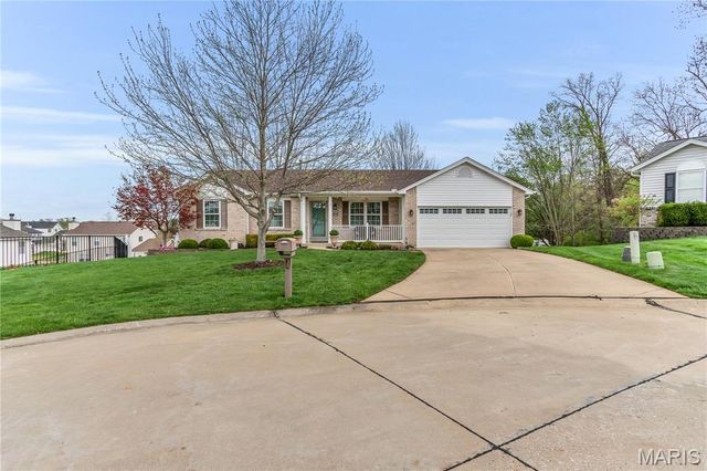 74 S Langfield Court, St Charles, MO 63304