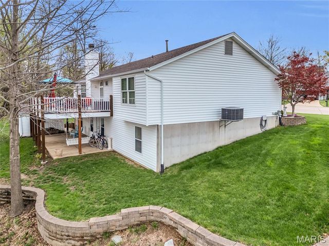 74 S Langfield Court, St Charles, MO 63304