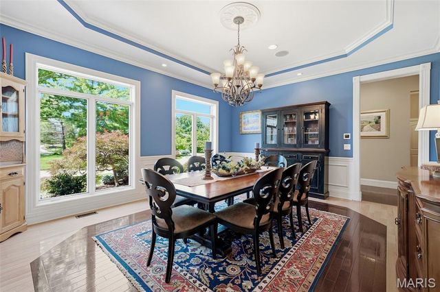 11701 Lakeshore Drive, Creve Coeur, MO 63141