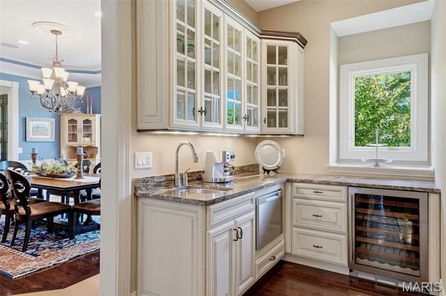 11701 Lakeshore Drive, Creve Coeur, MO 63141