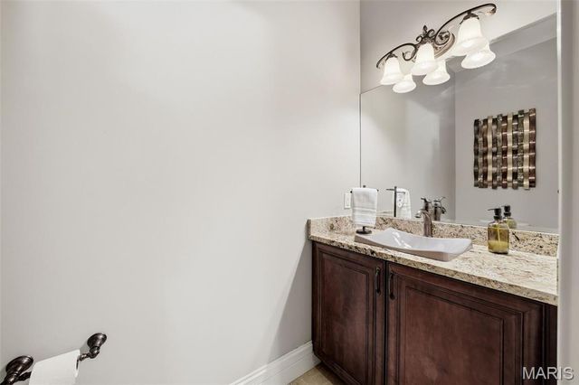 11701 Lakeshore Drive, Creve Coeur, MO 63141
