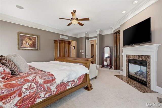 11701 Lakeshore Drive, Creve Coeur, MO 63141