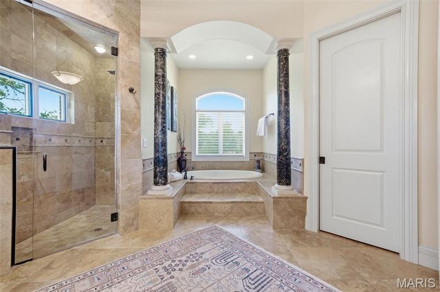 11701 Lakeshore Drive, Creve Coeur, MO 63141