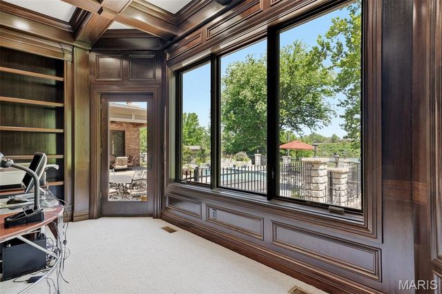 11701 Lakeshore Drive, Creve Coeur, MO 63141