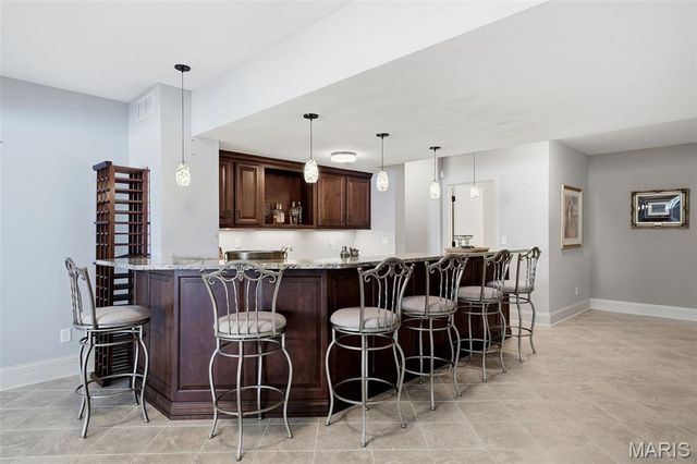 11701 Lakeshore Drive, Creve Coeur, MO 63141