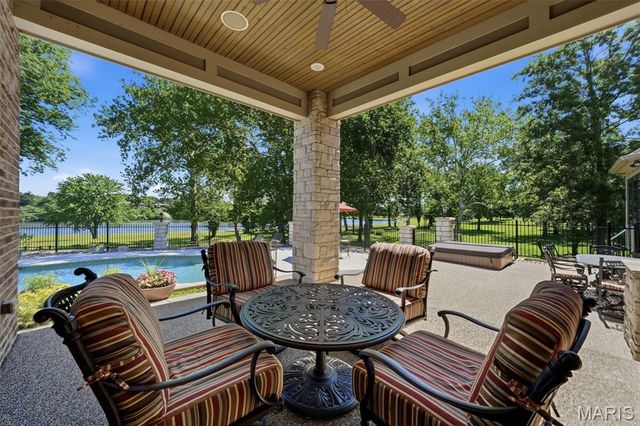 11701 Lakeshore Drive, Creve Coeur, MO 63141