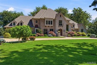 11701 Lakeshore Drive, Creve Coeur, MO 63141