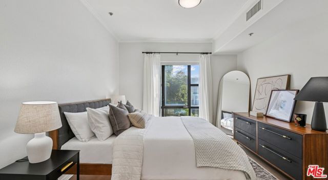 290 N Hudson Avenue 305W, Pasadena, CA 91101