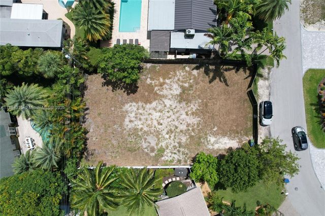 43 NE 26th Ct, Wilton Manors, FL 33334