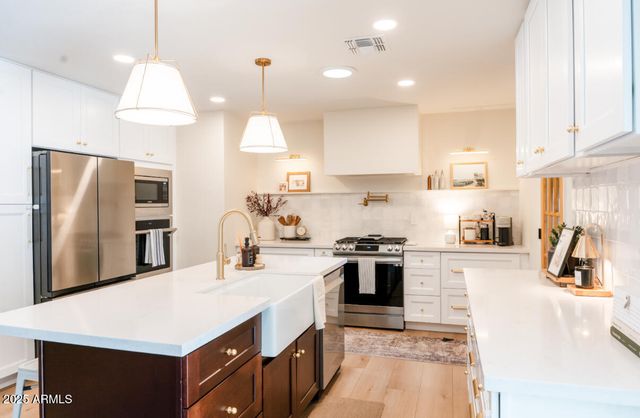 1021 E PALMAIRE Avenue, Phoenix, AZ 85020