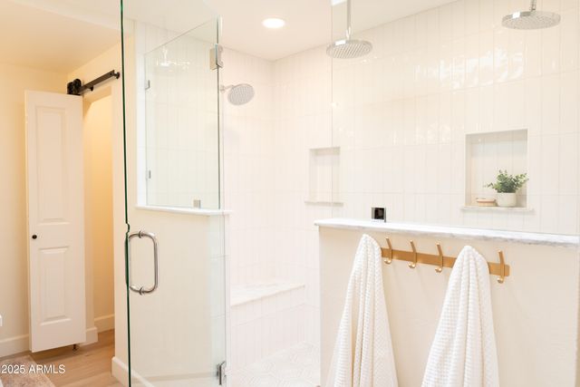 1021 E PALMAIRE Avenue, Phoenix, AZ 85020