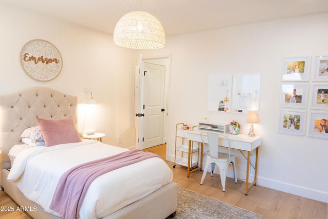 1021 E PALMAIRE Avenue, Phoenix, AZ 85020