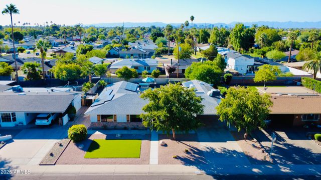 1021 E PALMAIRE Avenue, Phoenix, AZ 85020