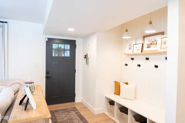 1021 E PALMAIRE Avenue, Phoenix, AZ 85020