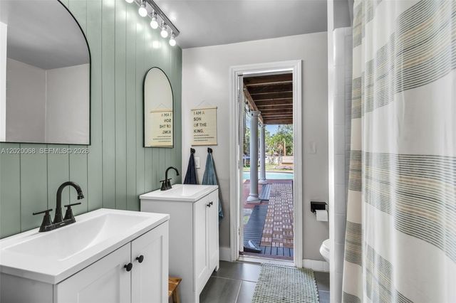 3671 NW 98th Ter, Coral Springs, FL 33065