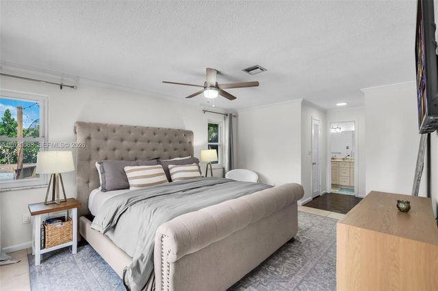 3671 NW 98th Ter, Coral Springs, FL 33065