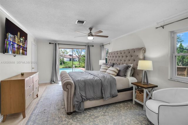 3671 NW 98th Ter, Coral Springs, FL 33065
