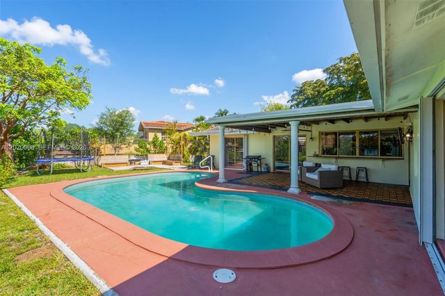 3671 NW 98th Ter, Coral Springs, FL 33065