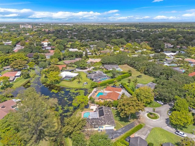 3671 NW 98th Ter, Coral Springs, FL 33065