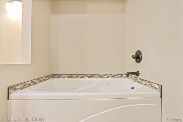 9351 Lange Road, Birch Run Township, MI 48415