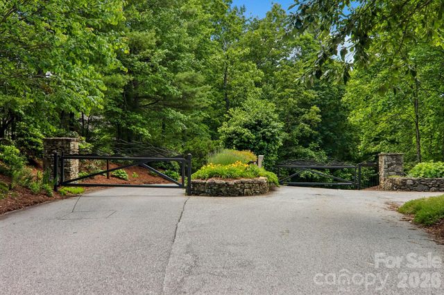 11 Magnolia Branch Drive, Zirconia, NC 28790