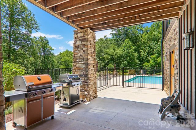 11 Magnolia Branch Drive, Zirconia, NC 28790