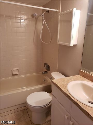 1103 SW 48th TER, Cape Coral, FL 33914