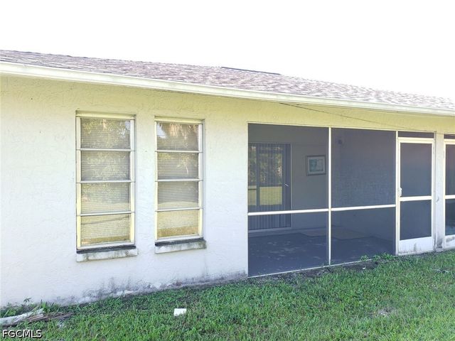 1103 SW 48th TER, Cape Coral, FL 33914