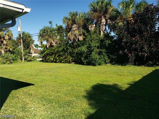 1103 SW 48th TER, Cape Coral, FL 33914