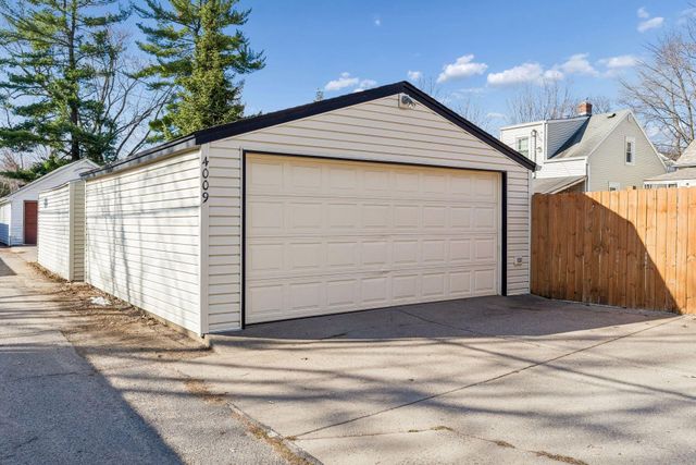 4009 45th Avenue S, Minneapolis, MN 55406