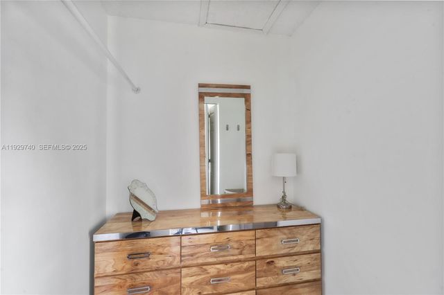 313 Knotty Pine Cir A-2, Green Acres, FL 33463