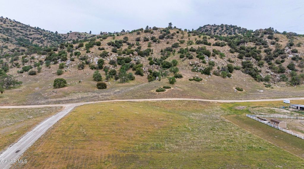 Harness Dr Drive, Tehachapi, CA 93561