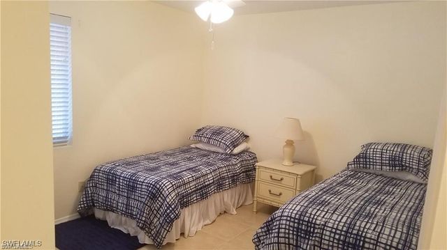 1075 Foxfire LN 309, Naples, FL 34104