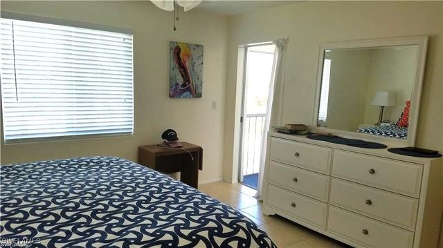 1075 Foxfire LN 309, Naples, FL 34104