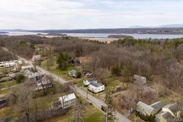 84 Montgomery Street, Tivoli, NY 12583