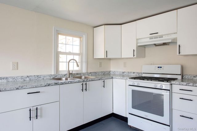 84 Montgomery Street, Tivoli, NY 12583