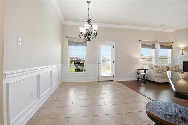 2065 Orleans Run Drive, Lake Charles, LA 70611