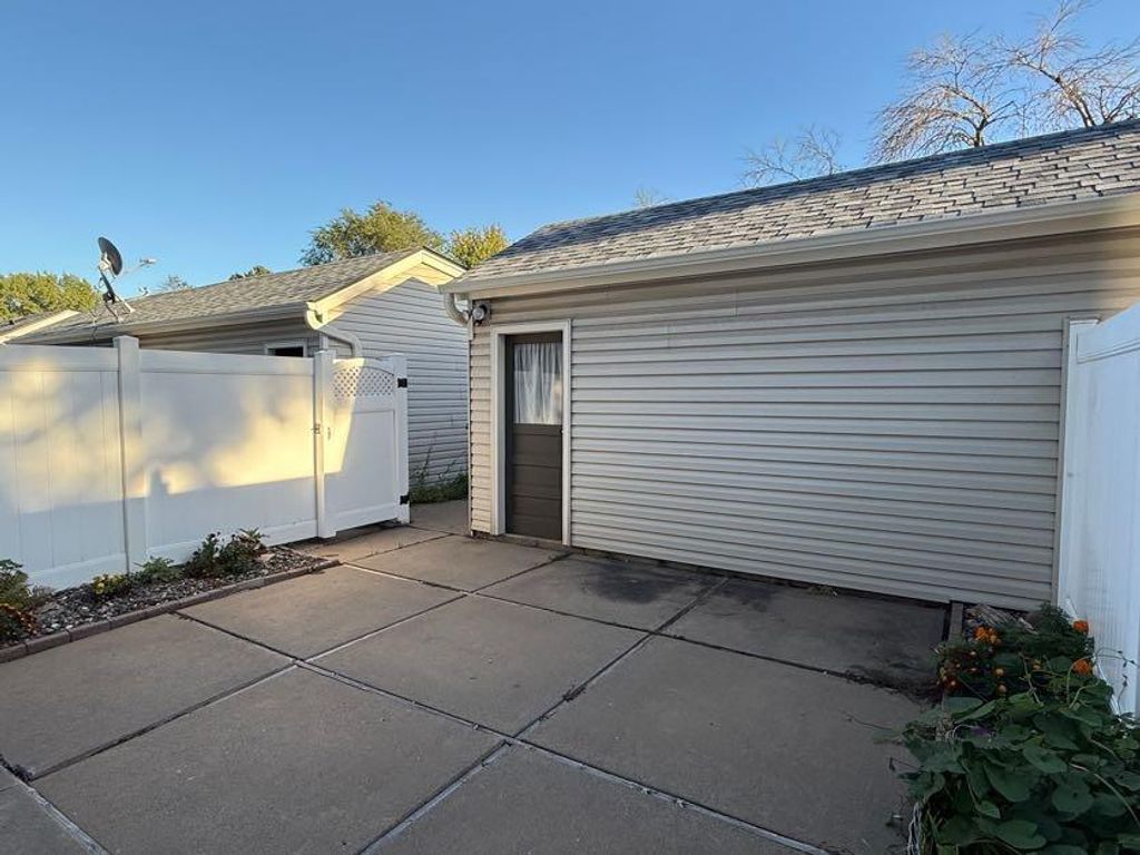 7608 Hampshire Avenue N, Brooklyn Park, MN 55428 — photo 3